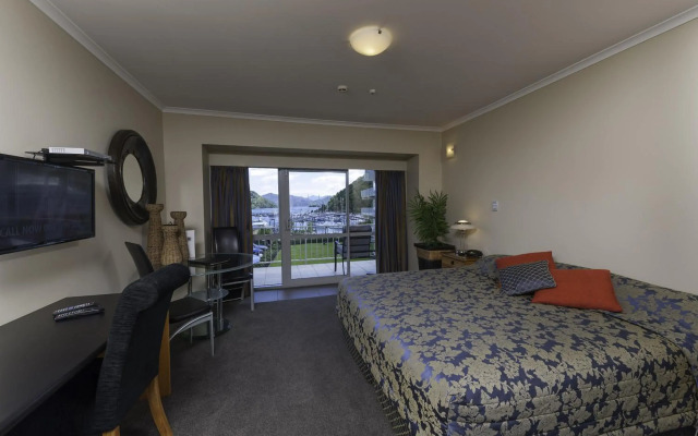 Picton Beachcomber Inn