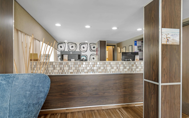 Best Western Center Inn