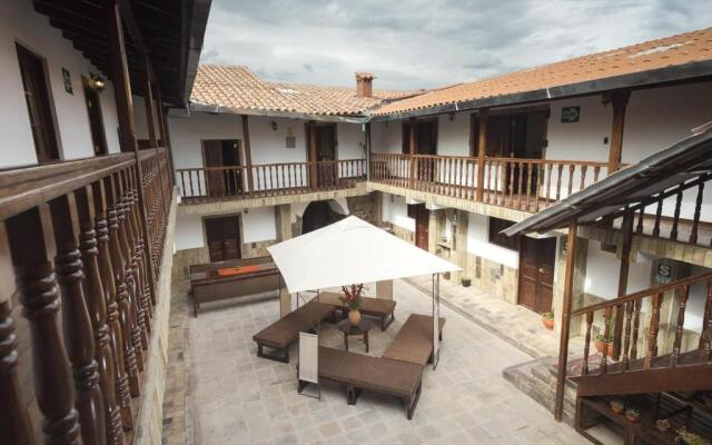 Emilia Hotel