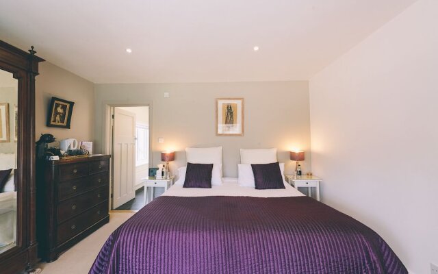 Leyland Country House