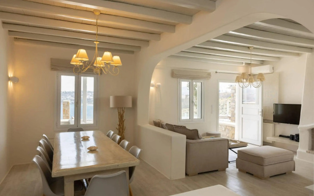 Luxury House with with Jetted Tub & Sea View 3AB