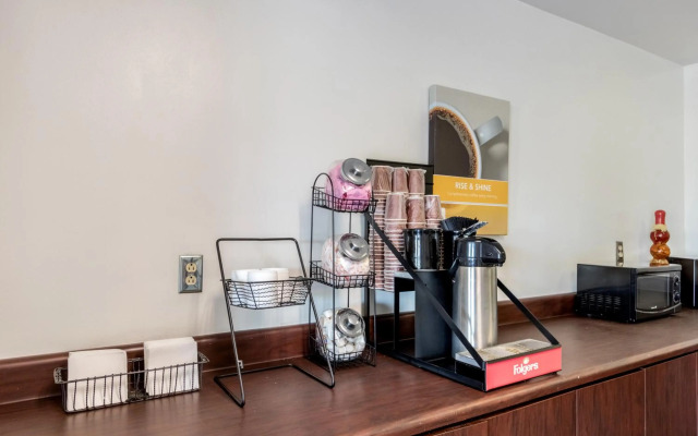 Motel 6 Pooler, GA - Savannah Airport