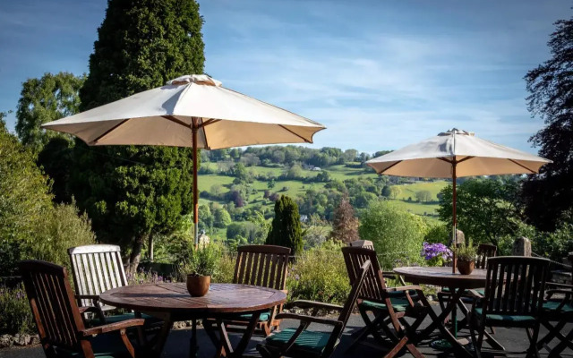 Burleigh Court Cotswols