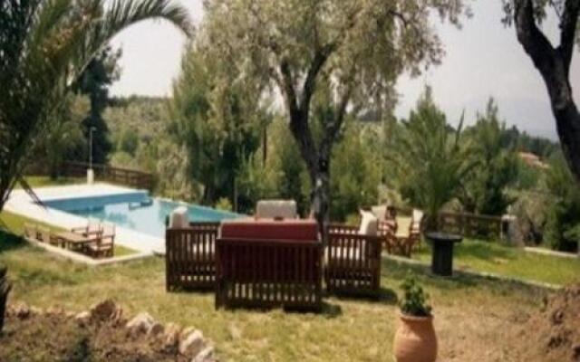 Hotel Yades