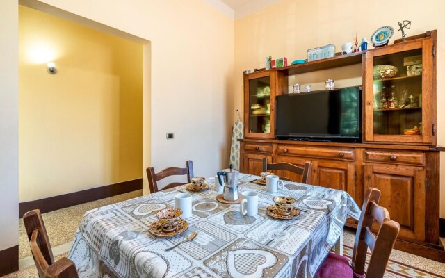 Awesome Apartment in Lucca With 2 Bedrooms