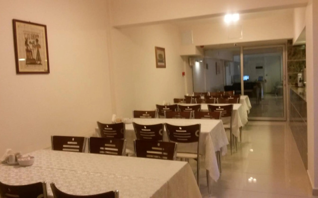 Dort Mevsim Suit Otel