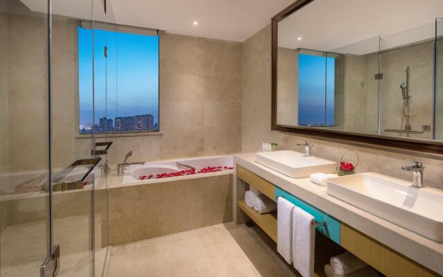 Holiday Inn Tianjin Xiqing by IHG
