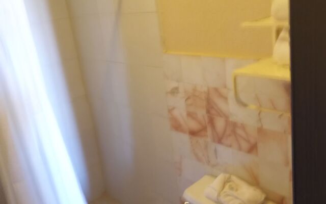 Los Jitos Hotel & Suites