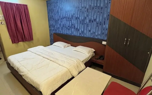Hotel Asha Pride