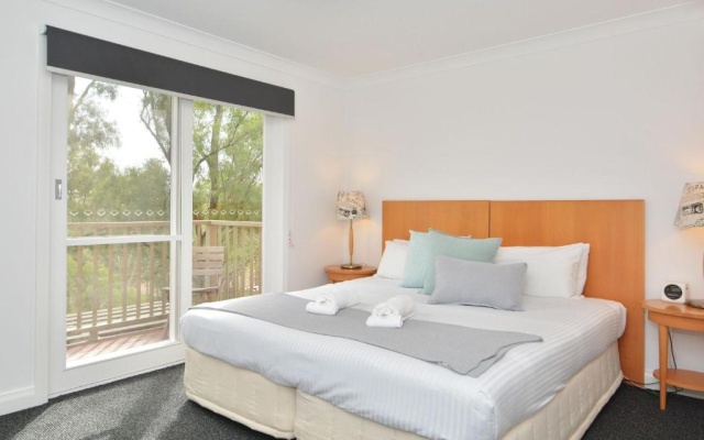 Villa 3br Tranquility Resort Condo located within Cypress Lakes Resort (nothing is more central) – Guest Rooms – Pokolbin
