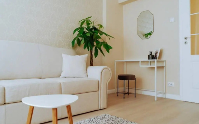 Elegant Vibes Apartment next to Obor market