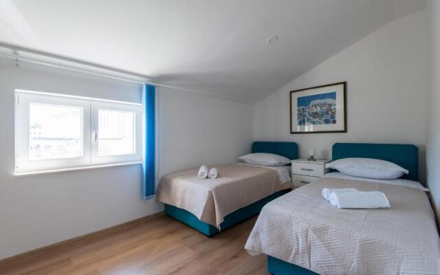 Apartments Vidov by the beach