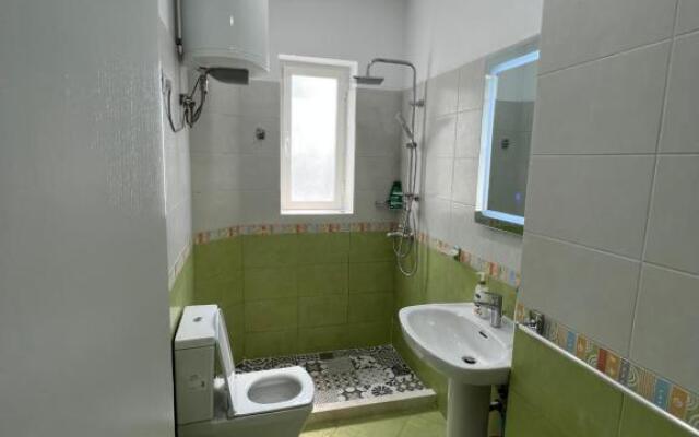 Leti Apartaments 21 Dhjetori Sc