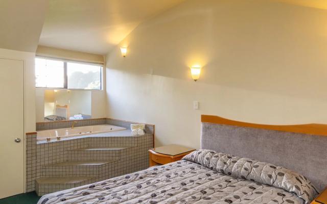 Capital Lodge Motor Inn