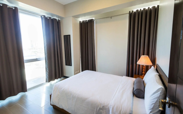 CSuites at 8 Newtown Residences