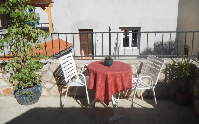 Ruka - Free Barbecue - A2