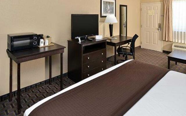 Western Inn & Suites