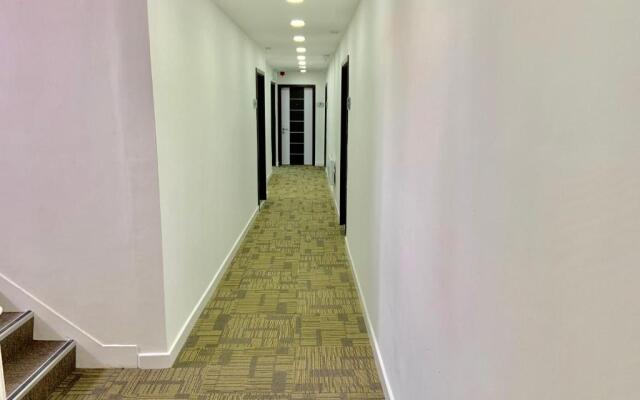 Queen Stay Apartments