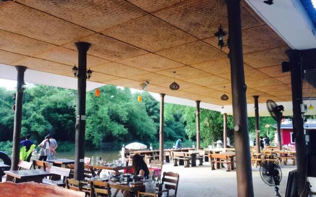 River & Mountain resort