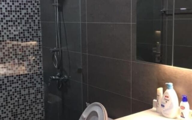 Republic Plaza Apartment