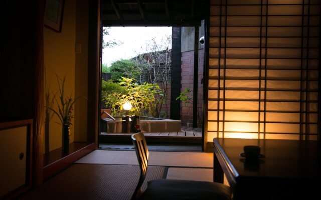 Yufuin Bath Satoyamasafu