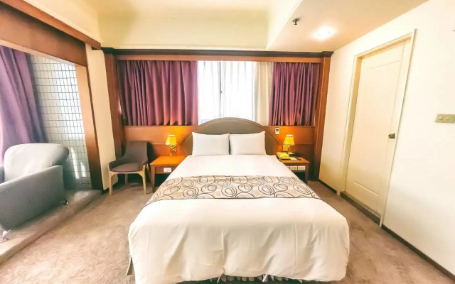 FoungJia Hotel