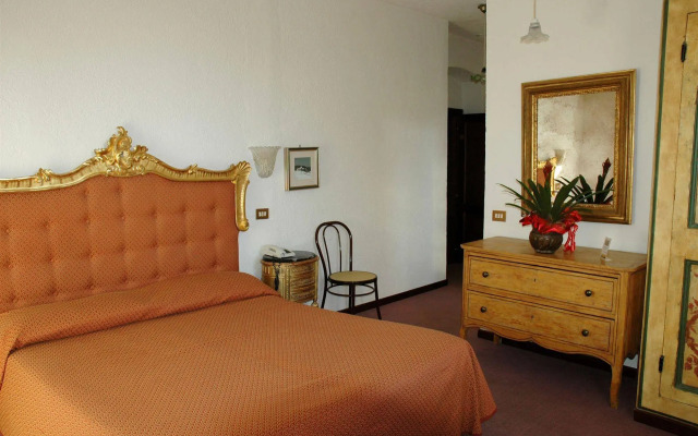 3 Esse Country House