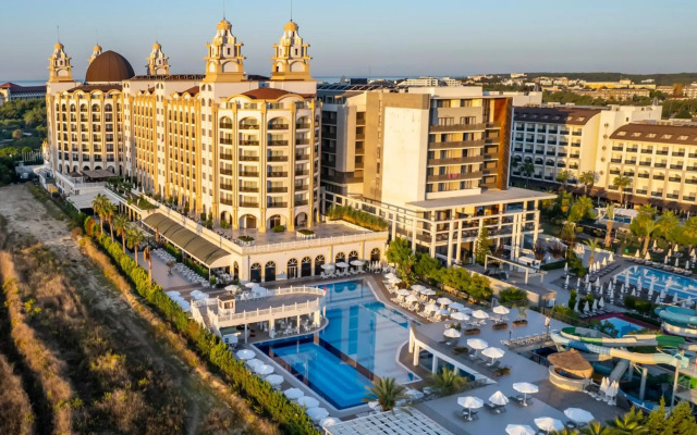 J'adore Deluxe Hotel & Spa