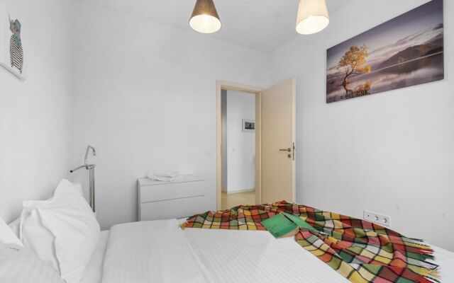 Blue Apartment near Shopping City Brasov