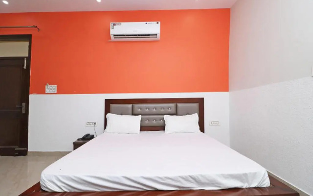 Hotel Red Flag By OYO Rooms