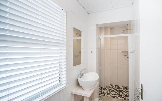 Fork West Apartments - Top Floor 1