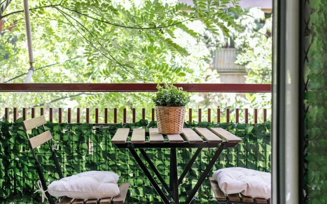 Mellow 2-Bedroom Apartment in Athens
