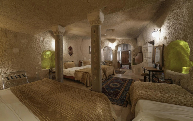Tekkaya Cave Hotel