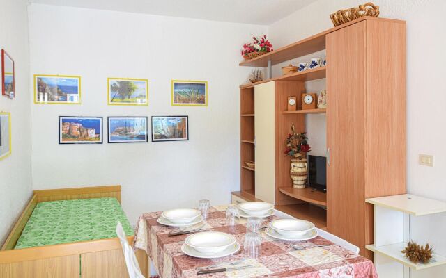 Amazing Apartment in Botricello With 1 Bedrooms and Wifi