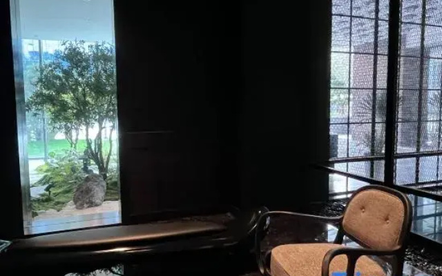 Weinan Guibinlou Hotel
