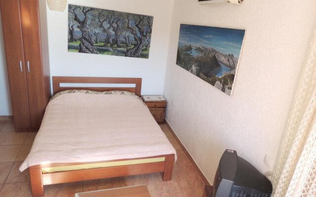 Studio in Ulcinj, With Wonderful sea View, Furnished Balcony and Wifi - 100 m From the Beach