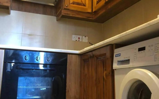 Qronfli Holiday Apartments With Swimming Pool