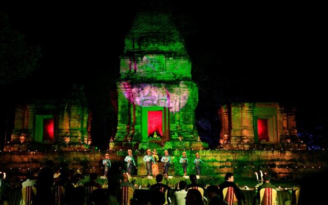 Angkor Miracle Reflection Club