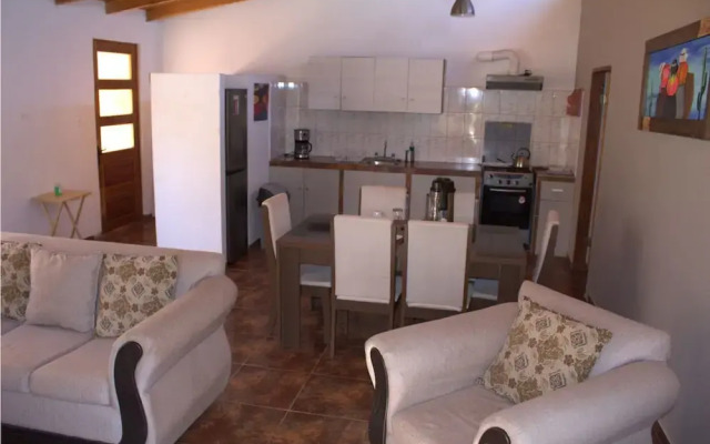 Peumayen Atacama / Hostal & Cabaña