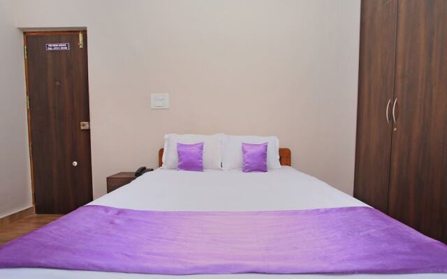 OYO 10451 Resside Apartment