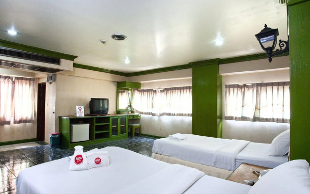 NIDA Rooms Ratchadaphisek Golden Dome Walk