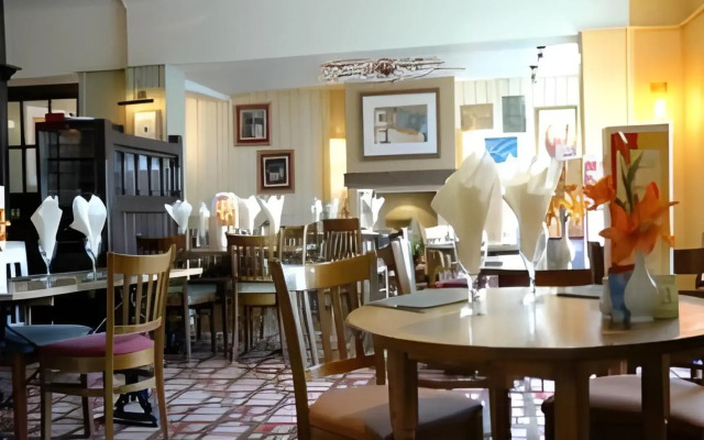 Red Lion Hotel by Greene King Inns