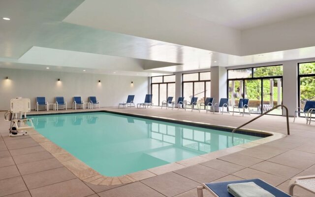 Embassy Suites Philadelphia - Valley Forge Hotel