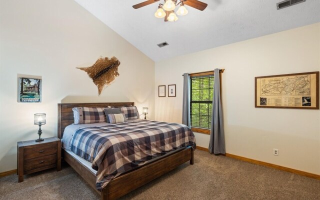 Whitetail Cabin 2 Bedroom Cabin by RedAwning