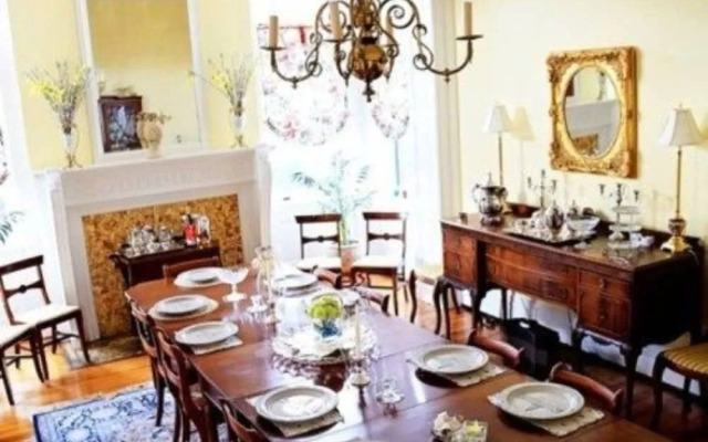 Bennett House Bed & Breakfast