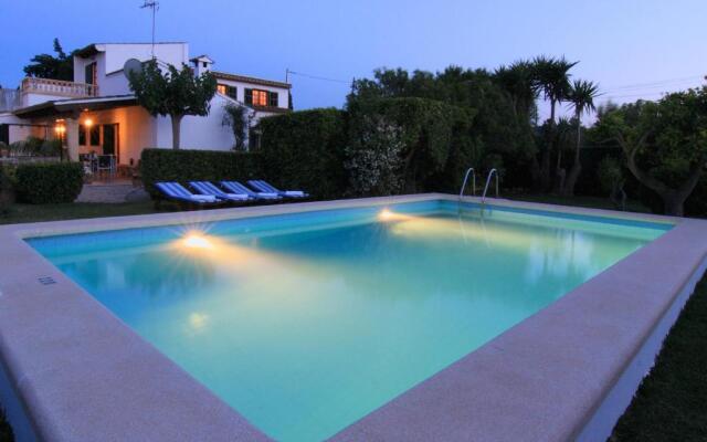 Roig Miquel Beatiful house just 10m driving from Pollensa