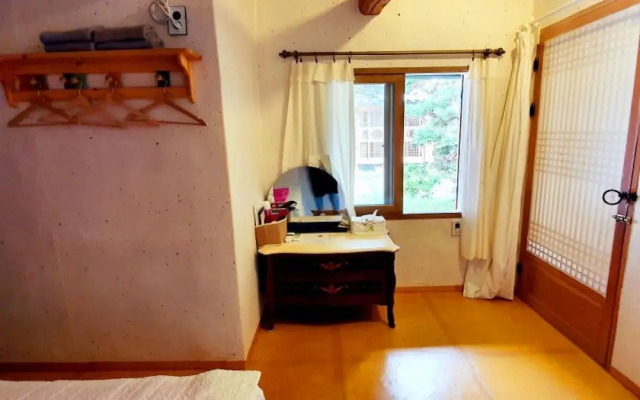 Jeonju Sarangnamoo Pension