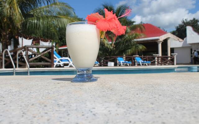 Real Mayab Hotel & Bungalows