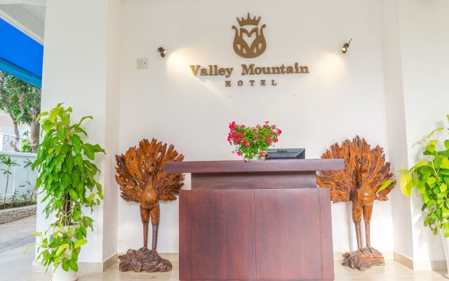 Valley Mountain Hotel