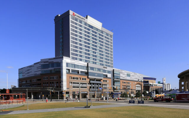 Buffalo Marriott at LECOM HARBORCENTER